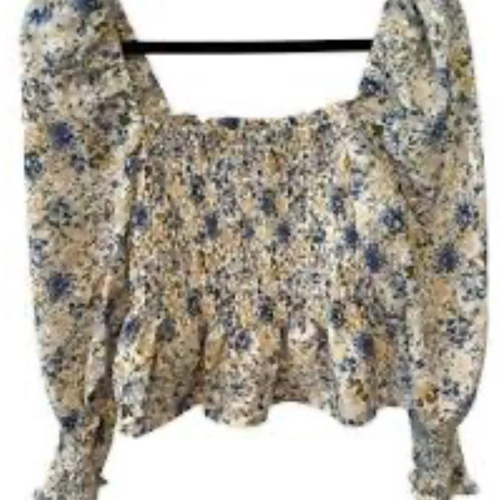 Anthropologie En Saison floral smocked puff balloon sleeve blouse cottage blue L